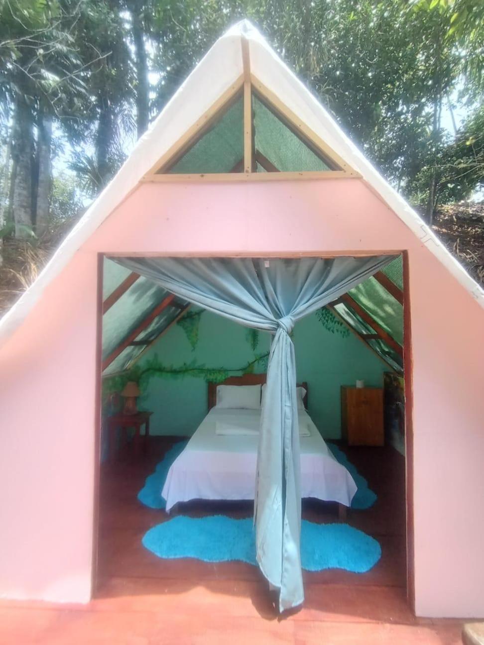 Pirate Drake Beach Hostel & Tour Company Драке Экстерьер фото